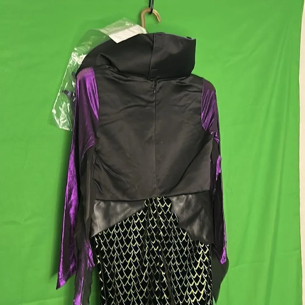 NWT Maleficent Disney’s Villans Size M 8-10 Dress up Cosplay
